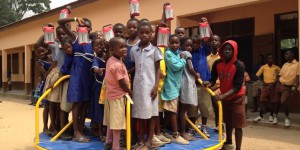 Au Ghana, des tourniquets pour enfants produisent de l’électricité