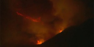 Californie : un violent incendie ravage le nord de Los Angeles