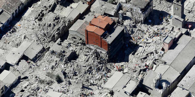 Journée de deuil national en Italie trois jours après le séisme