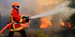 Les images de l’incendie qui a ravagé les calanques de Marseille