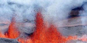 La Réunion : nouvelles images de l’éruption du Piton de la Fournaise