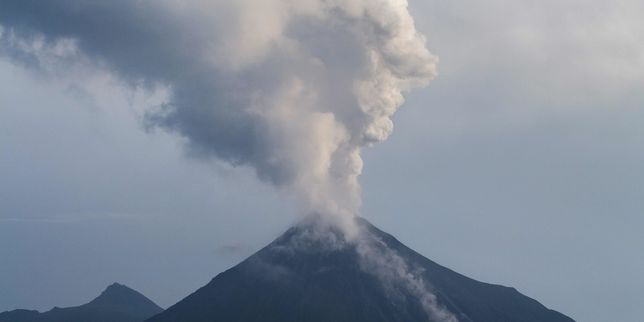 Time-lapse de l’éruption du volcan Fuego de Colima au Mexique