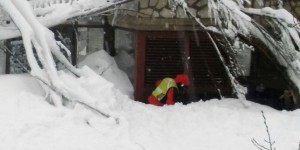 Italie : six personnes encore en vie dans l’hôtel enseveli sous une avalanche
