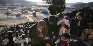 Le Japon se recueille, six ans après le séisme et la catastrophe de Fukushima