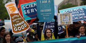Marche pour la science à Washington : « Ce qui est en train de se passer est grave »