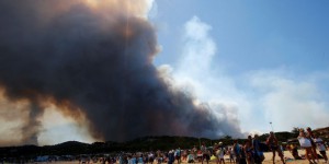 A Bormes-les-Mimosas, les pompiers « en train de gagner la partie » face à l’incendie