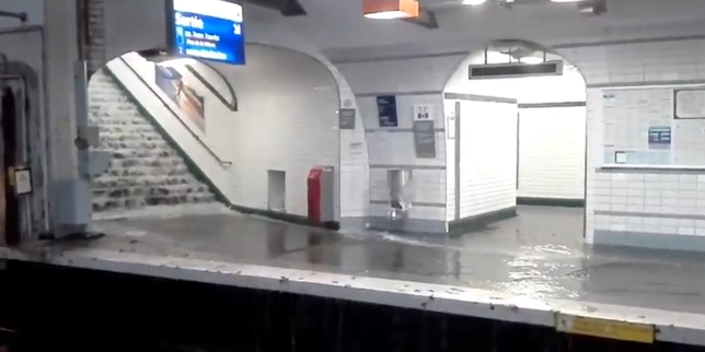 Intempéries : le métro parisien transformé en piscine géante après des pluies diluviennes