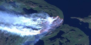 L’île pourtant polaire du Groenland est en proie aux flammes