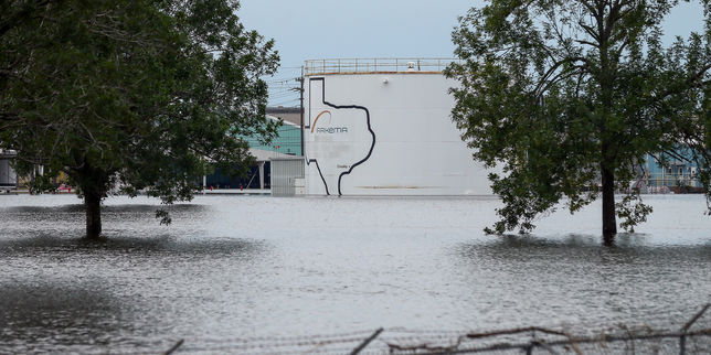 Tempête Harvey : au Texas, deux explosions dans une usine chimique d’Arkema
