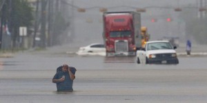 Tempête Harvey : au Texas, le pire reste à venir