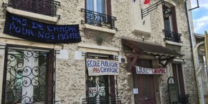 A Montreuil, des parents d’élèves bloquent « l’usine toxique »