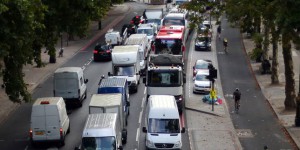 Asphyxiée, Londres accélère sa lutte contre les voitures