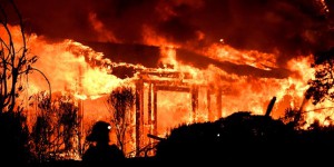 Incendies monstres dans la région des vins en Californie