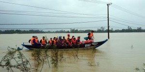 Le typhon Damrey cause des dizaines de morts au Vietnam