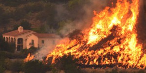 Les incendies apocalyptiques font s’interroger la Californie sur son modèle de développement