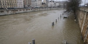 Intempéries : 13 départements en vigilance orange inondation et avalanche