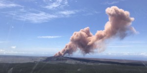 Une éruption volcanique provoque l’évacuation de milliers d’habitants à Hawaï
