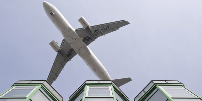 Le secteur de l’aviation se divise sur la façon de réduire ses gaz à effet de serre