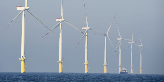 La mise en chantier de six parcs éoliens en mer confirmée par Emmanuel Macron