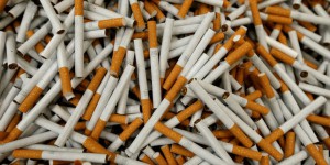Pollution des mégots : les fabricants de tabac reçus jeudi au ministère de la transition écologique