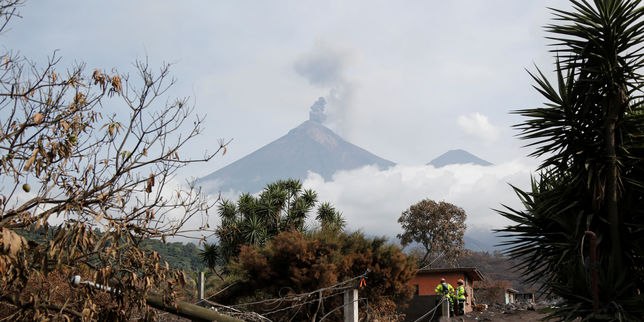 Trois volcans menacent le Guatemala