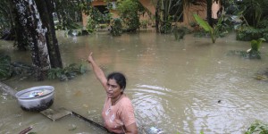 Inondations dans le Kerala : la décrue s’amorce, le bilan dépasse 400 morts