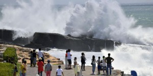 Le Japon se prépare à l’arrivée du typhon Cimaron et ses vents allant jusqu’à 200 km/h