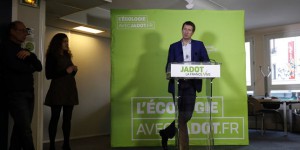 Yannick Jadot : « Macron cajole les lobbys »