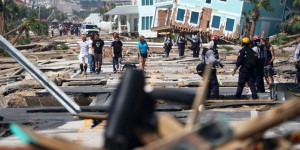 Etats-Unis : scènes de dévastation après le passage de la tempête Michael