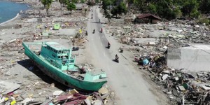 Les images des dégâts du tsunami en Indonésie