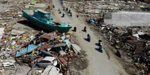 En Indonésie, désolation et chaos après le tsunami