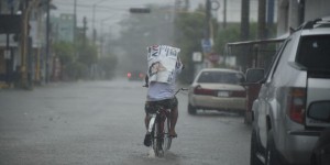 L’ouragan Willa, rétrogradé en catégorie 3, a touché les côtes mexicaines