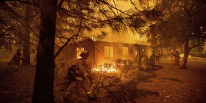 Incendies en Californie : « Je me demandais si j’allais retrouver la route de l’autre côté des flammes »