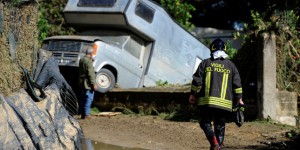 Inondations en Italie : trente morts, dont une famille de neuf personnes