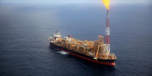 En Angola, la quête périlleuse du pétrole en haute mer
