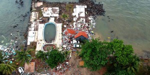 Les images des dégâts après le tsunami meurtrier en Indonésie