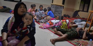 Indonésie : au moins 43 morts après un tsunami