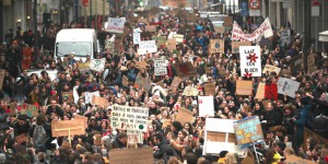 Des jeunes Belges en grève contre le changement climatique