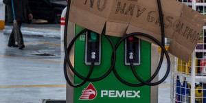 Au Mexique, la lutte contre les vols de carburant provoque des pénuries