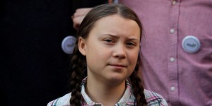 Greta Thunberg s’exprime devant les jeunes à Paris