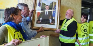 Portraits officiels de Macron décrochés : la gendarmerie sur les dents