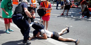 Evacuation musclée d’une manifestation écologiste à Paris : Castaner demande des explications au préfet
