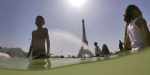 Avec 41 °C enregistrés à la mi-journée, Paris bat son record absolu de chaleur