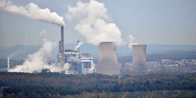 Daniel Kretinsky signe le rachat de deux centrales à charbon en France… dix-huit mois avant leur fermeture