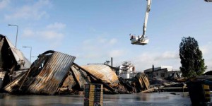 Incendie de l’usine Lubrizol à Rouen : « Il n’y a pas de risque lié à l’amiante », assure la préfecture