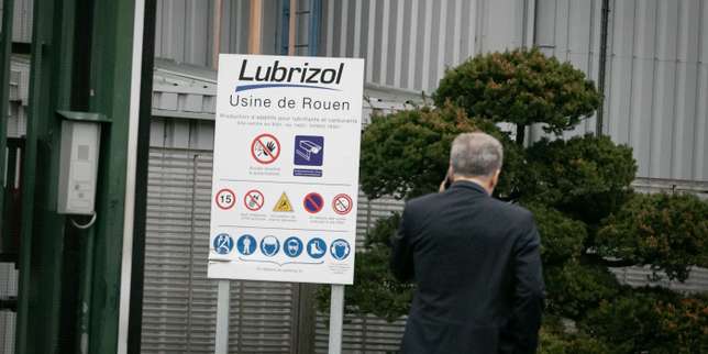 L’enquête sur l’incendie de l’usine Lubrizol de Rouen confiée à des juges d’instruction