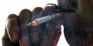 L’OMS prévoit pour la première fois une baisse du nombre d’hommes fumeurs dans le monde