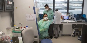 Coronavirus : les hôpitaux français se préparent à la « tempête »