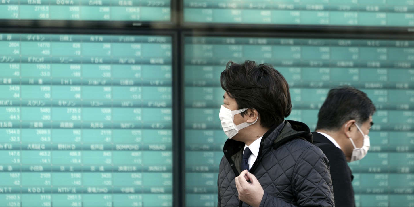 Après des semaines d’apathie, le Japon engage la bataille contre l’épidémie de Covid-19