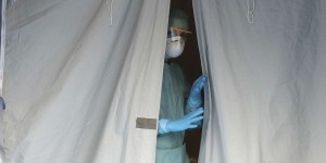 Coronavirus : « La question du tri des malades est un enjeu éthique et démocratique majeur »